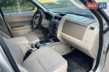 Внедорожник / Кроссовер Ford Escape 2011 в 