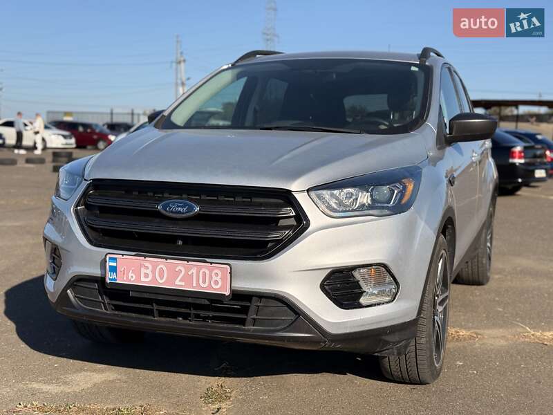 Внедорожник / Кроссовер Ford Escape 2019 в Одессе