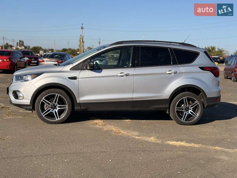 Внедорожник / Кроссовер Ford Escape 2019 в Одессе