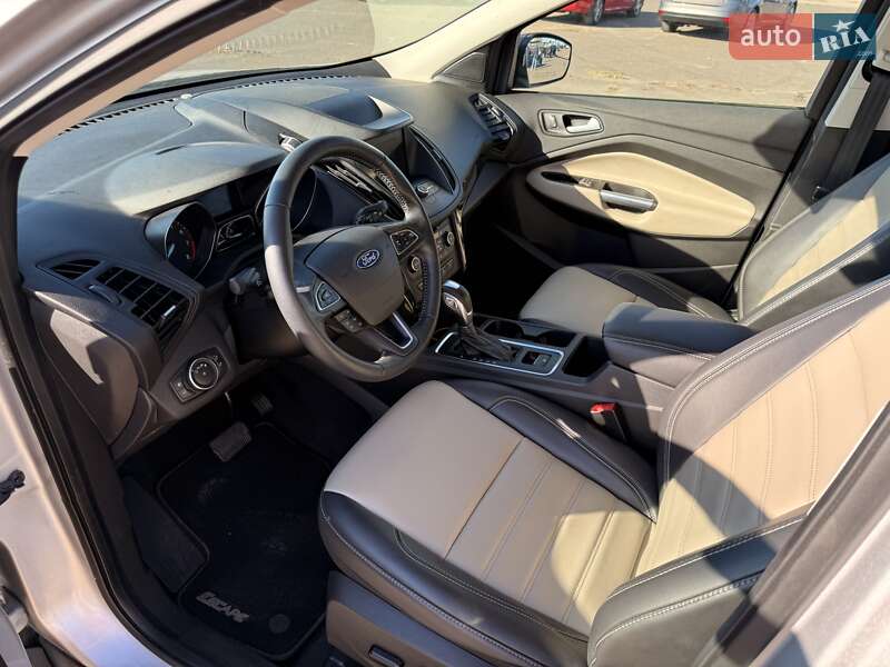 Внедорожник / Кроссовер Ford Escape 2019 в Одессе