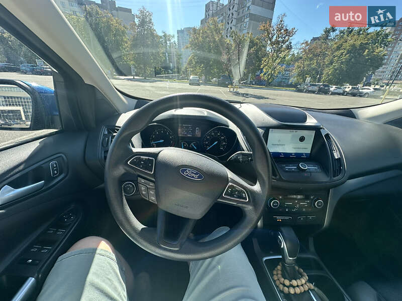 Внедорожник / Кроссовер Ford Escape 2018 в Киеве