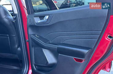 Внедорожник / Кроссовер Ford Escape 2022 в 
