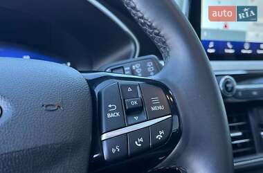 Внедорожник / Кроссовер Ford Escape 2022 в 