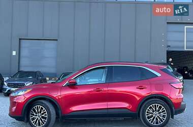 Внедорожник / Кроссовер Ford Escape 2022 в 