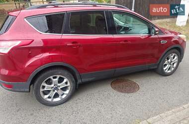 Позашляховик / Кросовер Ford Escape 2013 в 