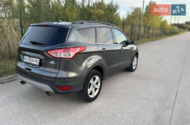 Внедорожник / Кроссовер Ford Escape 2015 в 