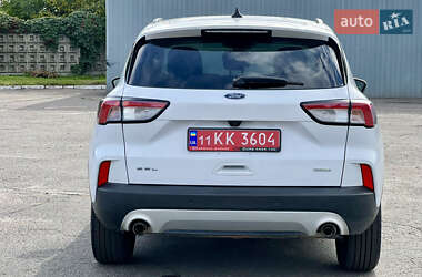 Внедорожник / Кроссовер Ford Escape 2020 в 
