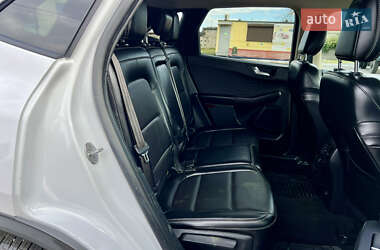 Внедорожник / Кроссовер Ford Escape 2020 в 