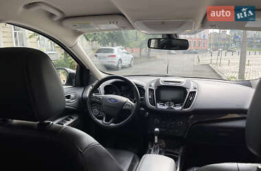 Внедорожник / Кроссовер Ford Escape 2017 в 