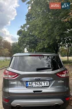 Внедорожник / Кроссовер Ford Escape 2014 в 