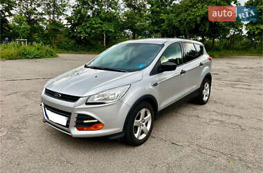 Внедорожник / Кроссовер Ford Escape 2015 в 