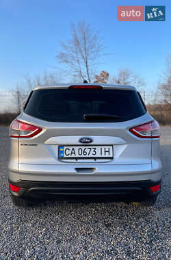 Внедорожник / Кроссовер Ford Escape 2015 в 