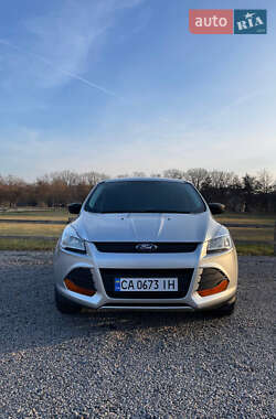 Внедорожник / Кроссовер Ford Escape 2015 в 