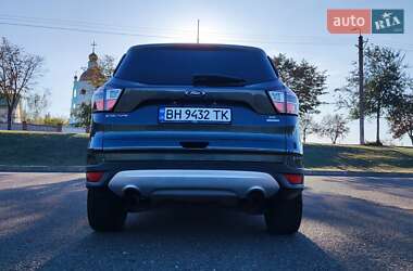 Внедорожник / Кроссовер Ford Escape 2017 в 