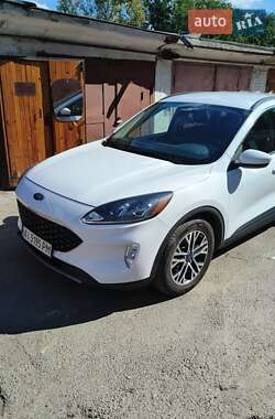 Внедорожник / Кроссовер Ford Escape 2020 в 