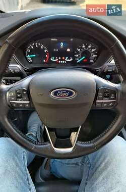 Внедорожник / Кроссовер Ford Escape 2020 в 