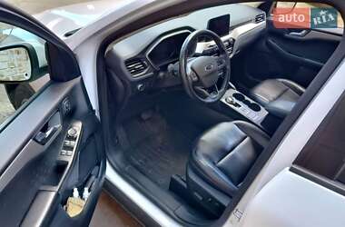 Внедорожник / Кроссовер Ford Escape 2020 в 