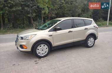 Внедорожник / Кроссовер Ford Escape 2017 в 