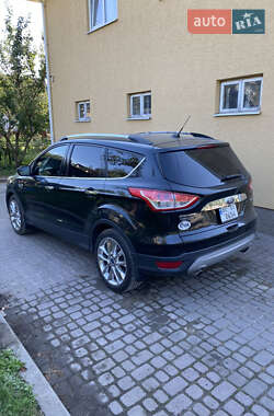Внедорожник / Кроссовер Ford Escape 2015 в 