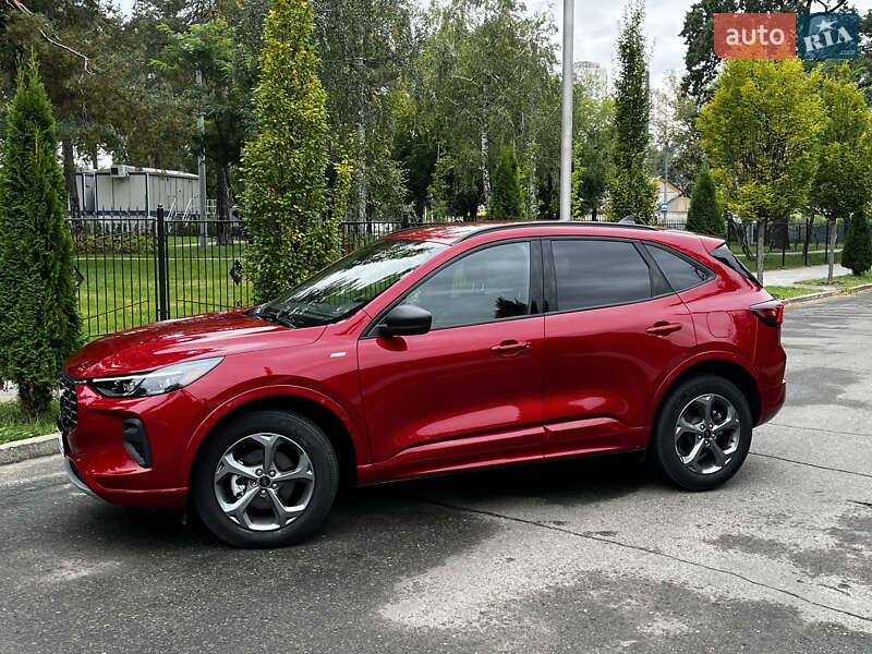 Внедорожник / Кроссовер Ford Escape 2024 в Киеве