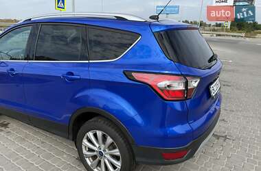 Внедорожник / Кроссовер Ford Escape 2017 в 