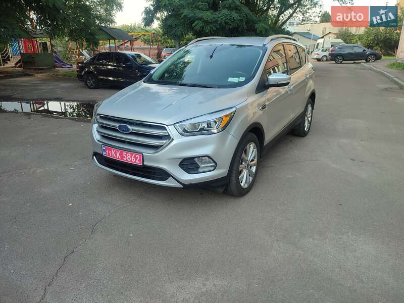 Внедорожник / Кроссовер Ford Escape 2016 в 