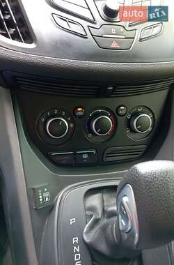 Внедорожник / Кроссовер Ford Escape 2014 в 