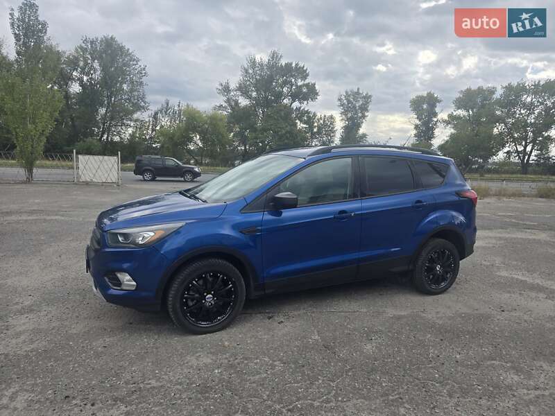 Внедорожник / Кроссовер Ford Escape 2019 в Днепре