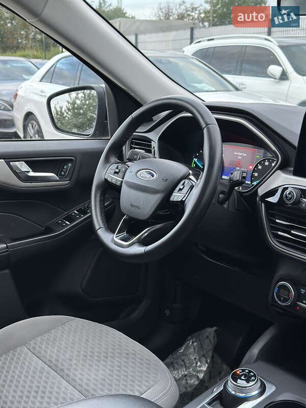 Внедорожник / Кроссовер Ford Escape 2021 в Ивано-Франковске