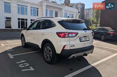 Внедорожник / Кроссовер Ford Escape 2019 в 