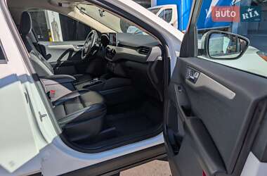 Внедорожник / Кроссовер Ford Escape 2019 в 