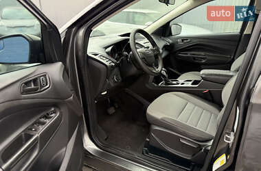Внедорожник / Кроссовер Ford Escape 2017 в 