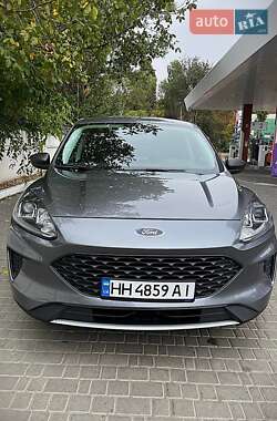 Внедорожник / Кроссовер Ford Escape 2021 в 