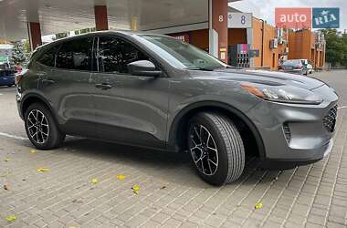 Внедорожник / Кроссовер Ford Escape 2021 в 