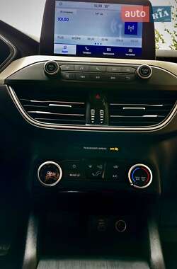 Внедорожник / Кроссовер Ford Escape 2021 в 