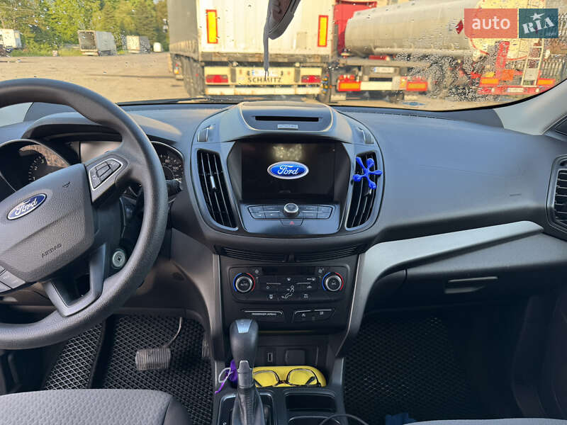 Внедорожник / Кроссовер Ford Escape 2016 в Львове