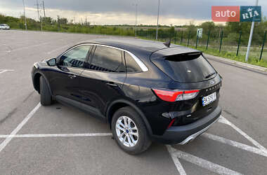 Внедорожник / Кроссовер Ford Escape 2020 в 