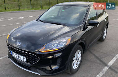 Внедорожник / Кроссовер Ford Escape 2020 в 