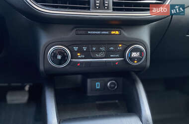 Внедорожник / Кроссовер Ford Escape 2020 в 