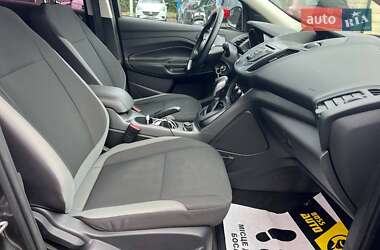 Внедорожник / Кроссовер Ford Escape 2016 в 