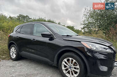 Позашляховик / Кросовер Ford Escape 2020 в 