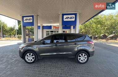 Внедорожник / Кроссовер Ford Escape 2016 в 