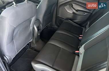 Внедорожник / Кроссовер Ford Escape 2016 в 