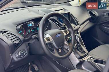Внедорожник / Кроссовер Ford Escape 2015 в 
