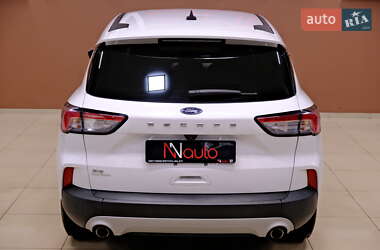 Внедорожник / Кроссовер Ford Escape 2021 в 