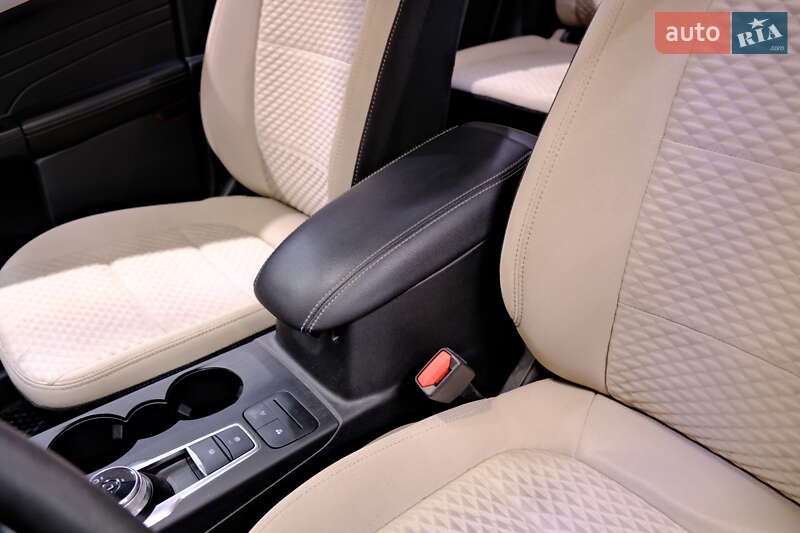 Внедорожник / Кроссовер Ford Escape 2021 в Одессе