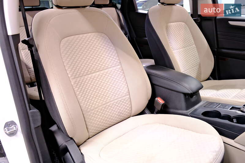 Внедорожник / Кроссовер Ford Escape 2021 в Одессе