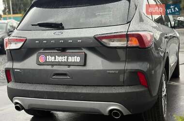 Внедорожник / Кроссовер Ford Escape 2021 в 