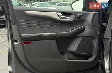 Внедорожник / Кроссовер Ford Escape 2021 в 