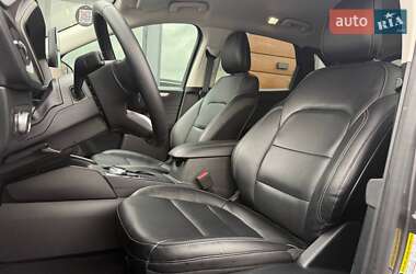 Внедорожник / Кроссовер Ford Escape 2021 в 